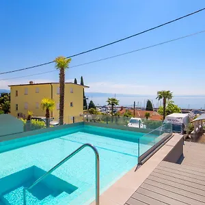  Apartment Rona Erea